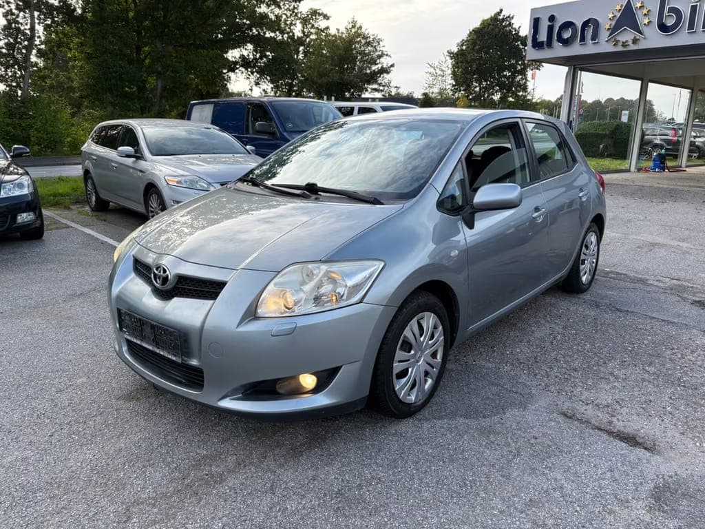 Vente de Véhicule Toyota Auris Life Fret jusqu'à Cotonou ou Lomé